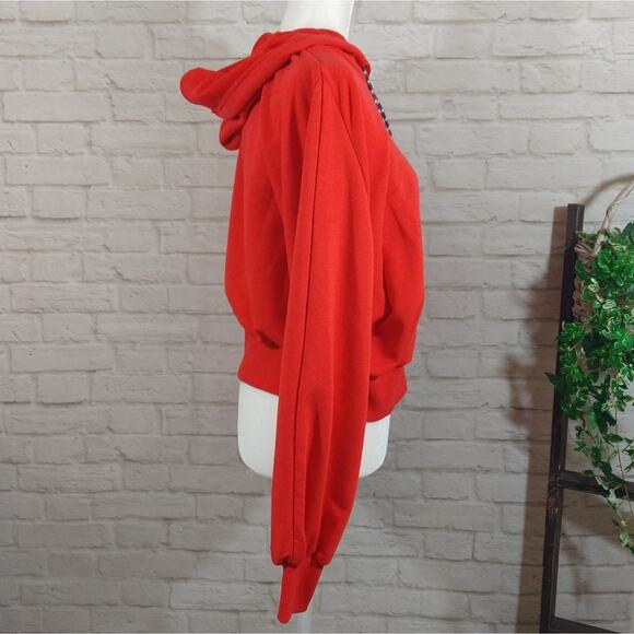 MR Puma INTL Red International Global Cat Logo Graphic Hoodie Sweater NWT S - Picture 4 of 9